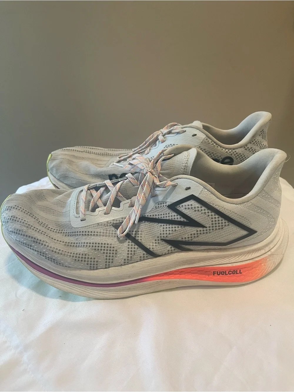 New Balance fuelcell supercomp trainer v2 Light Gray Athletic Running Shoes